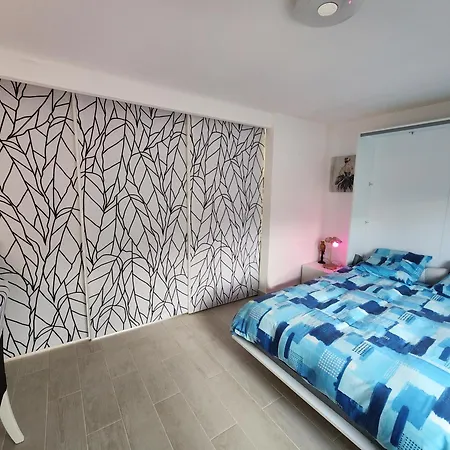 Holiday home Maison Entoure Par Un Jardin Proche Paris Et
