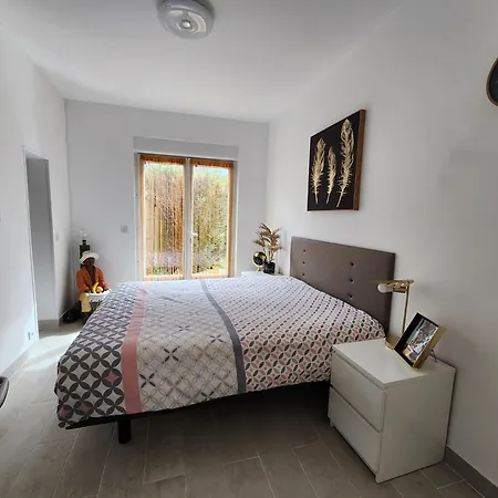 Holiday home Maison Entoure Par Un Jardin Proche Paris Et